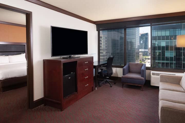 Room 9 of 38